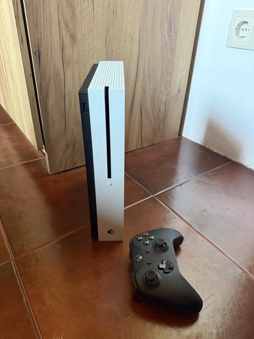 Vendo Xbox one 1tb