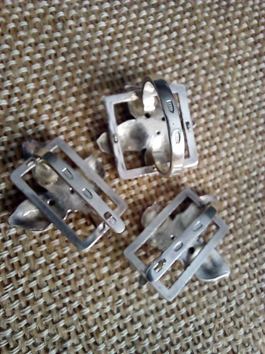 Чудовий срібний набір