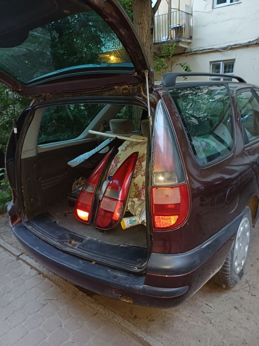 Авто Лагуна 1 універсал