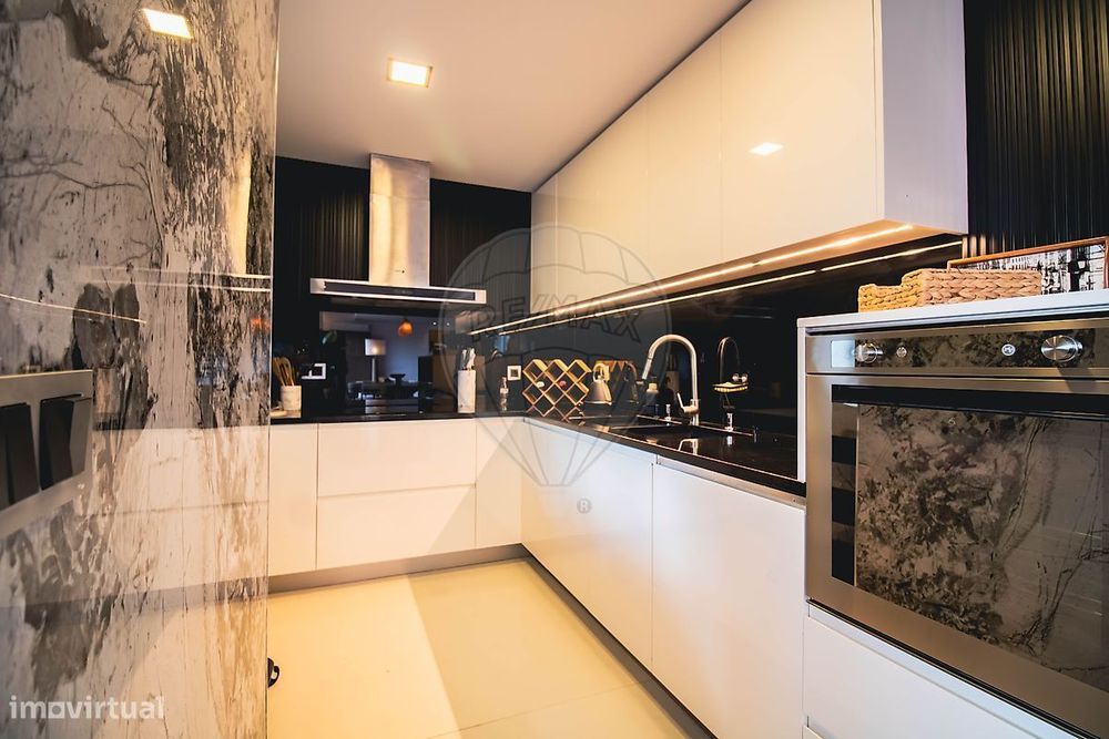 Apartamento T4 para venda