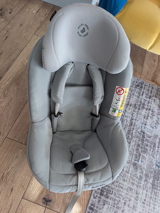 Maxi Cosi Pearl Pro 2 + baza isofix FAMILY FIX 3