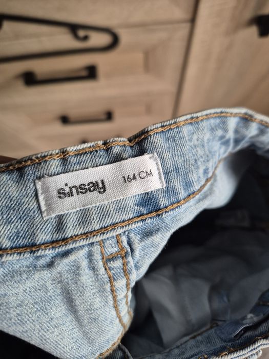 Krótkie spodenki spodnie Sinsay rozmiar 164 dżinsy jeansy