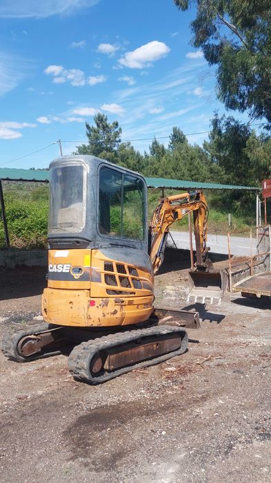 Escavadora de rastos Case cx27