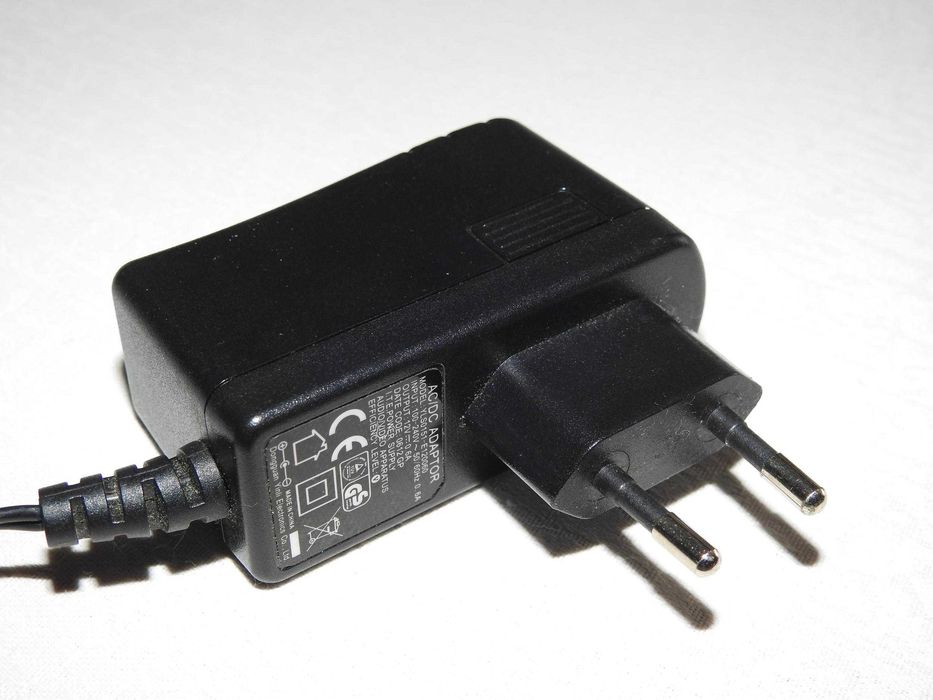 Zasilacz ładowarka 12V-0.6A