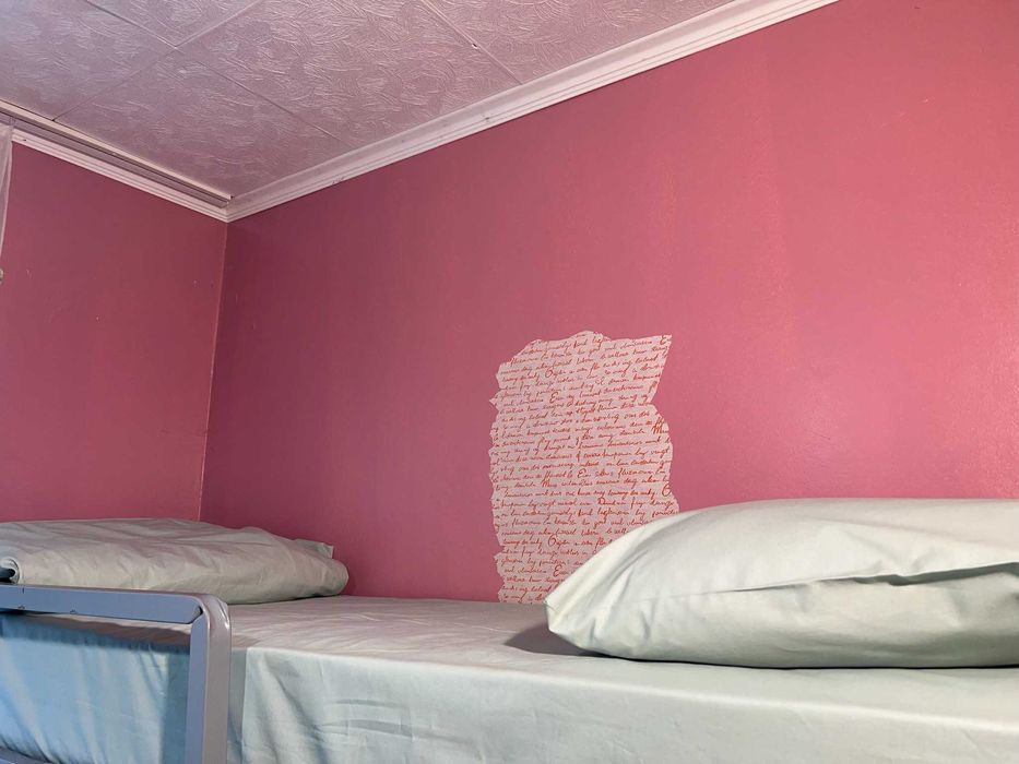 Место в комнате на 4 человека возле метро! Жилье для переселенцев!