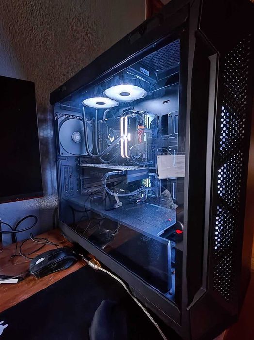 Memórias Thermaltake TOUGHRAM XG RGB DDR4 3600MHz 16 GB (8 GB x 2)