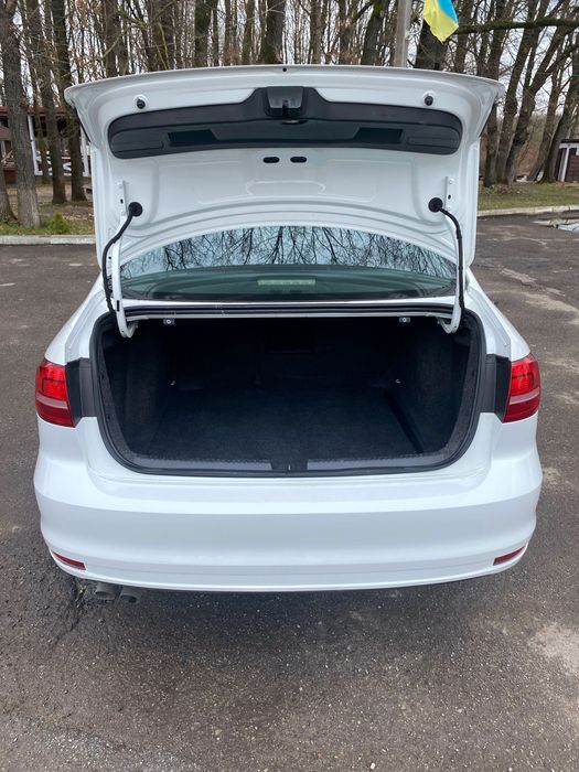 Volkswagen jetta 2015 рік