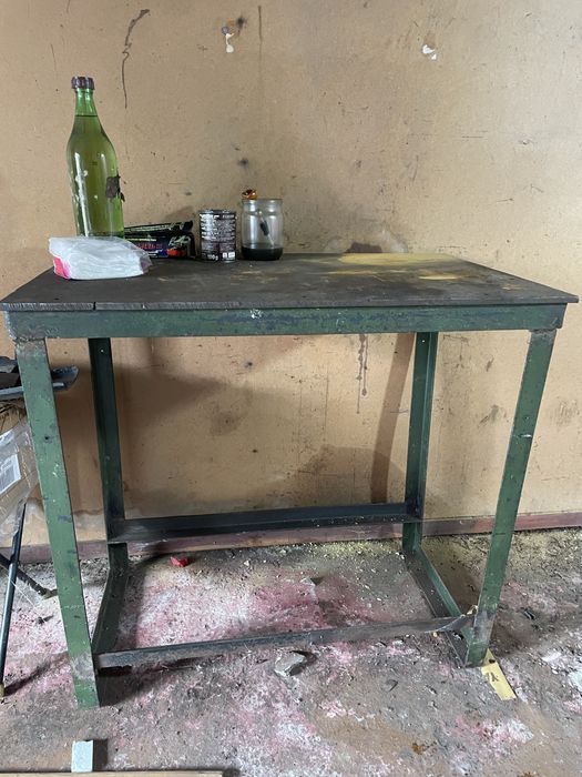 Слесарный стол