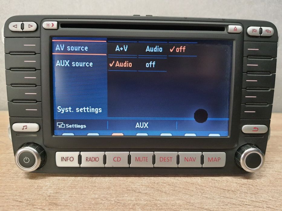 Radio samochodowe Volkswagen VW DVD Navigation 2din / Touran Passat b6 Golf 5 Caddy Passat b6 Golf plus Czarne zadbane