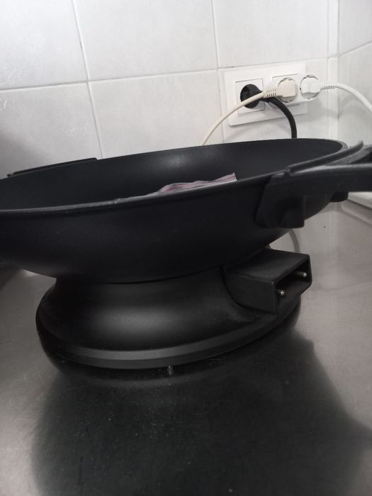 Frigideira eletrica nova