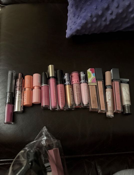 Помады блески ращных боендов mac dior bobbi brown
