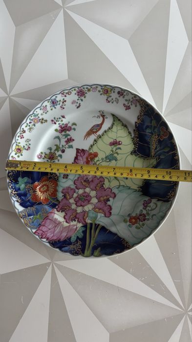 Prato Decorativo Mottahedeh “Tobacco Leaf” (Folha de Tabaco) – Porcelana de Coleção – 28 cm