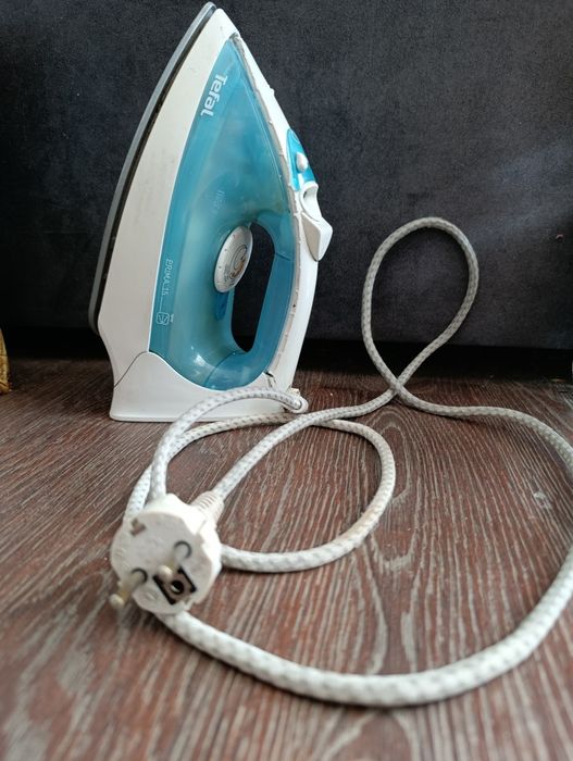 Праска  Tefal та Scarlet