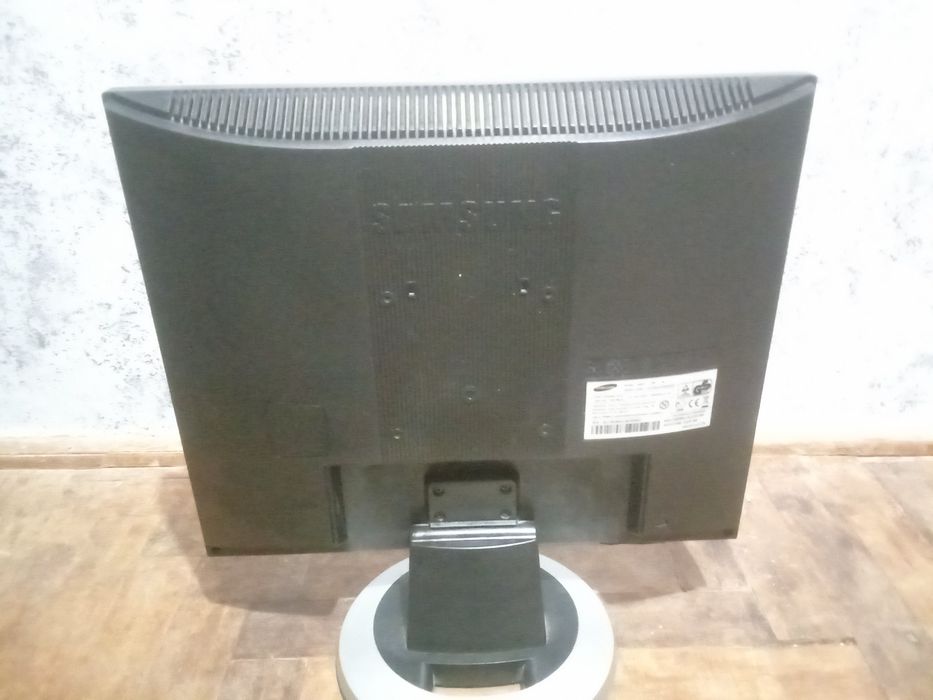 Монитор Samsung  дешево