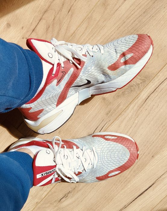 Nike Ghoswift CV-3416.   600