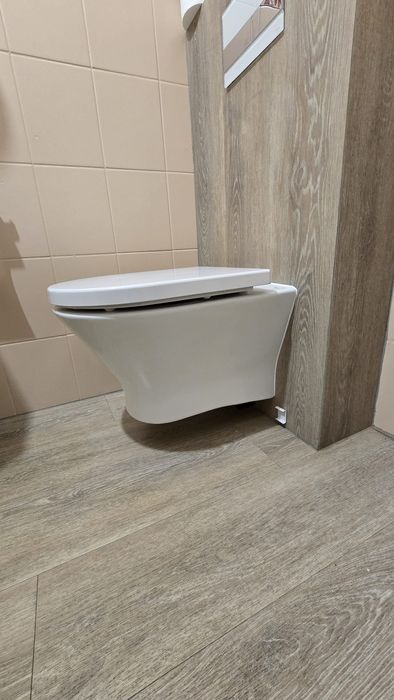 Miska toaleta wisząca ROCA