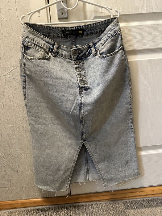 Спідниця джинсова у гарному стані