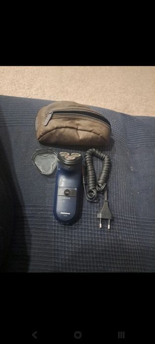 . Máquina de Barbear Philips Philishave 4806 Elétrica + Bolsa + Carreg