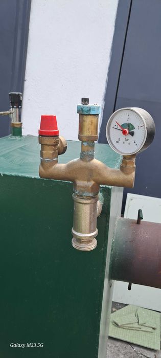 Котел твердопаливний