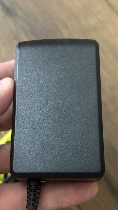 ladowarka Ryobi RC18120