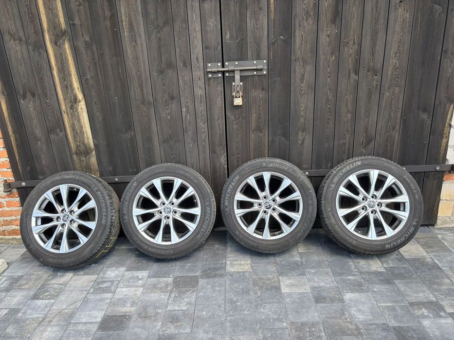 Koła Felgi TOYOTA 7,5J x 18 ET 45 Toyota OEM Rav 4 Avensis