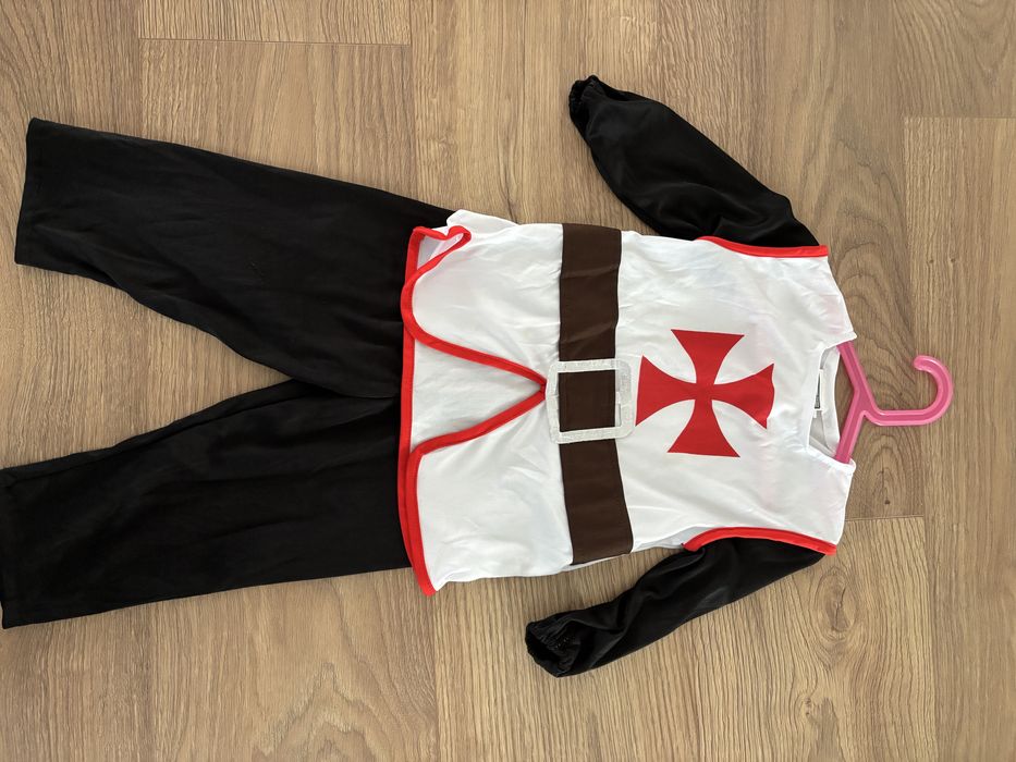 Fato de Carnaval de cavaleiro / templário, 24 meses