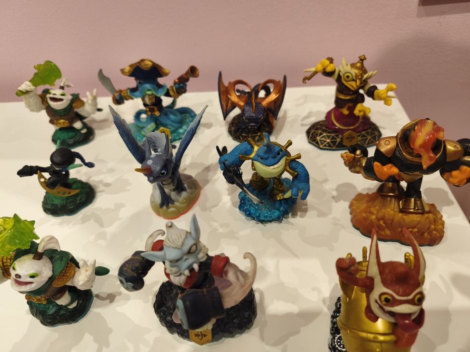 Vendo portal + figuras Skylanders