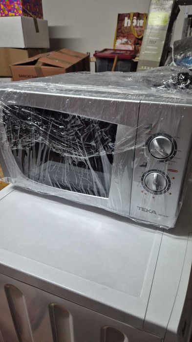 Microondas TEKA MW20BF - como novo
