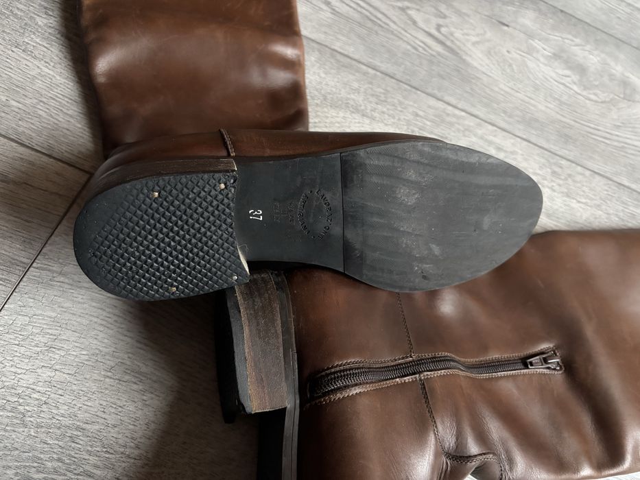 Чоботи жіночі шкіряні, коричневого кольору, виробництво Італія