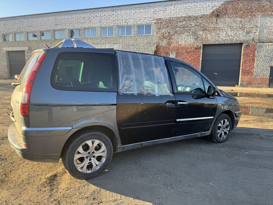 Продам cotroen c8