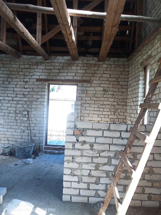 Продам дачу біля лісу