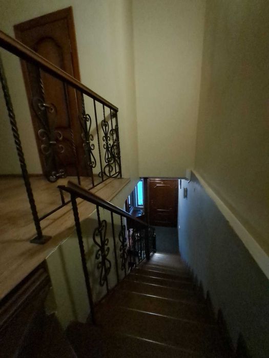 Терміновий продаж! Продам дуплекс 125,1 м2 з гаражем в центрі міста.