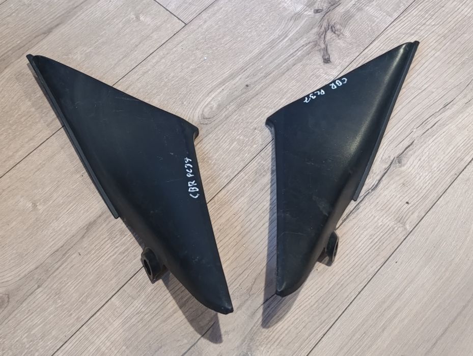 Wypełnienie Honda CBR pc37 600 plastiki plastik owiewka owiewki boczne