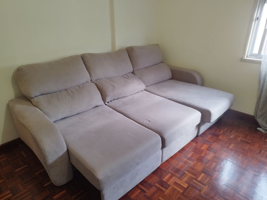 chaise longue em bom estado