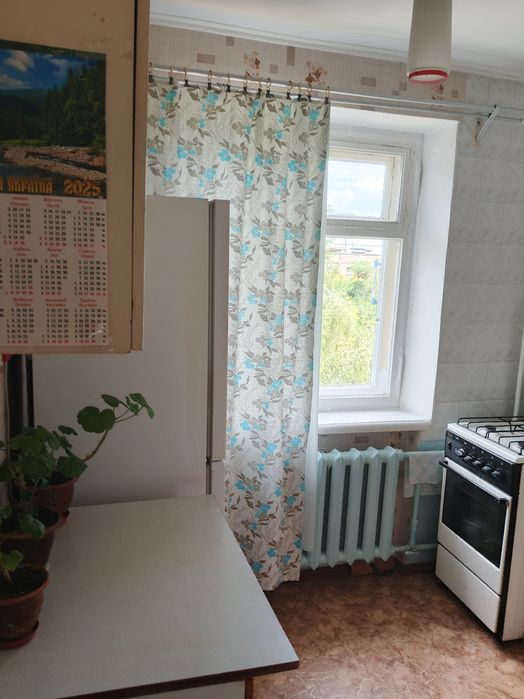 Гарненька двостороння 1на кв-ра в районі Електрону !!!