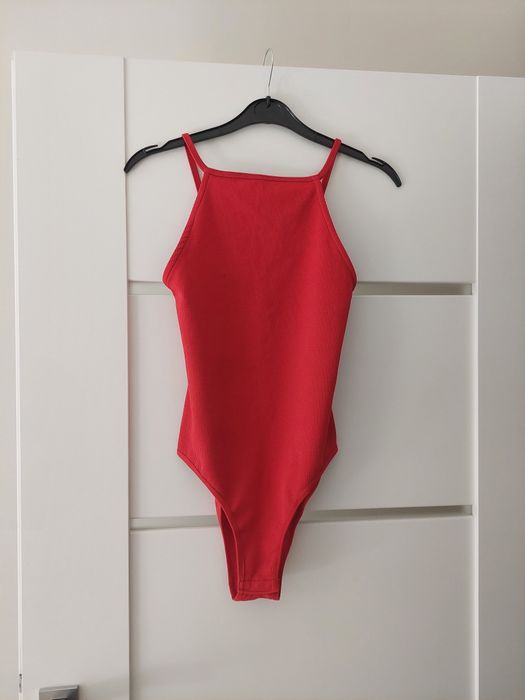 Czerwone body Primark