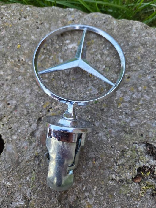 Mercedes znaczek celownik gwiaza