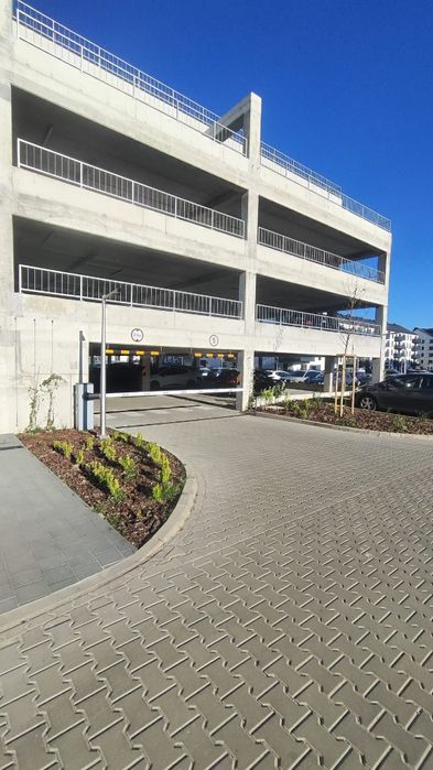 Wynajmę miejsce parkingowe