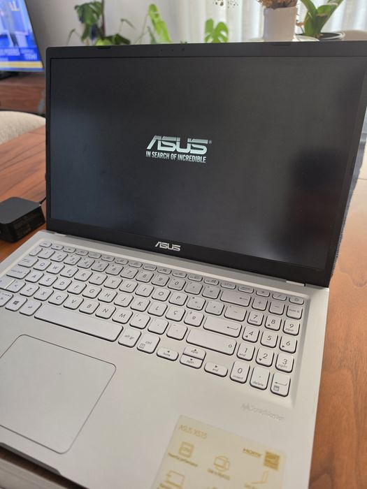 Asus VivoBook i7 MX330, HP EliteBook i7 x360 G8 1030 c/NOVO. Troca/Retoma. Carregador original.