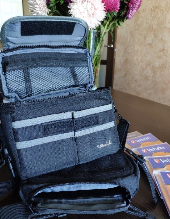 Відеокамера Sony DCR-DVD106E