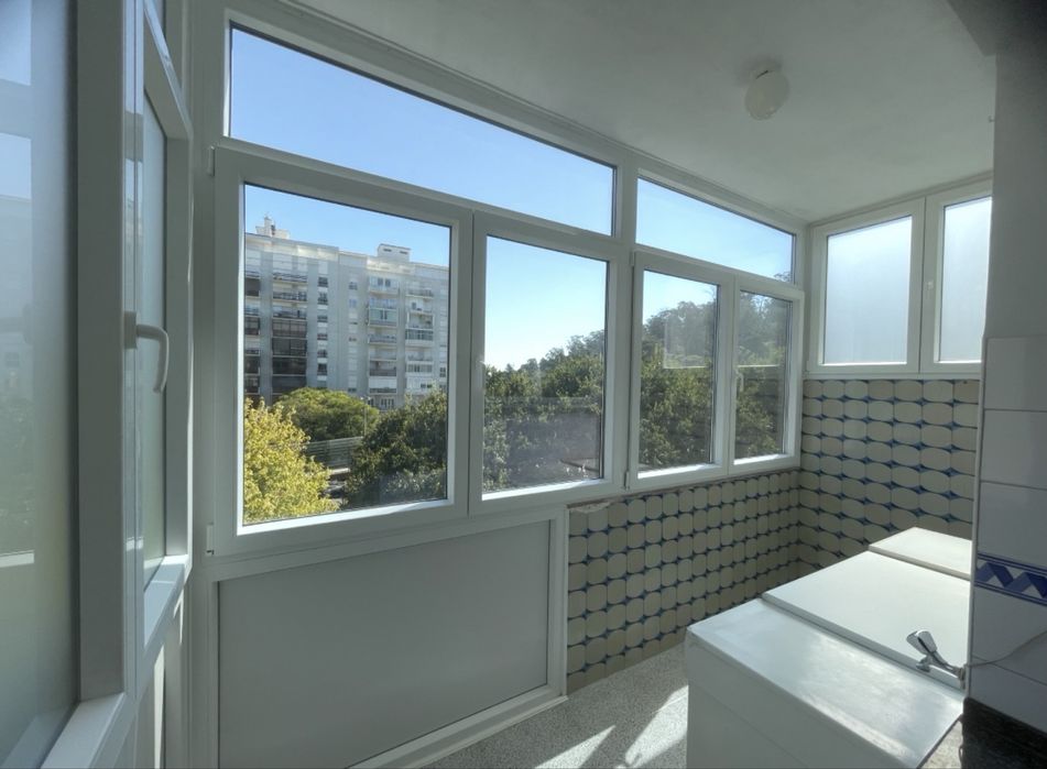 T3 para arrendamento em Benfica (Califa) - 4•Andar