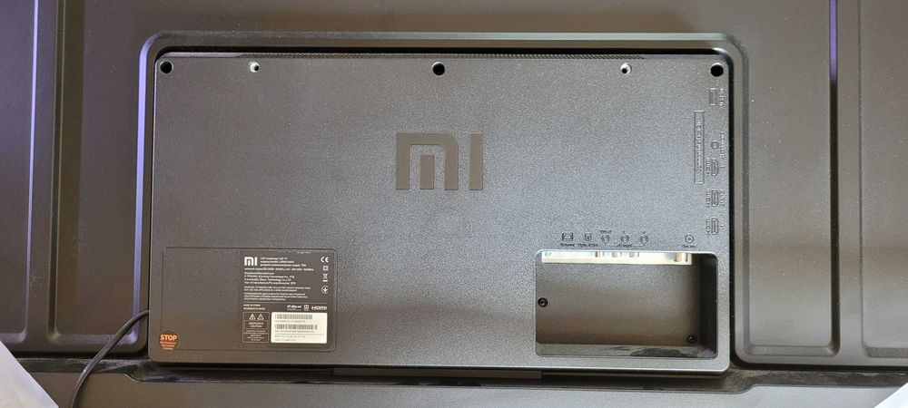 телевізор Xiaomi 43' , майже новий