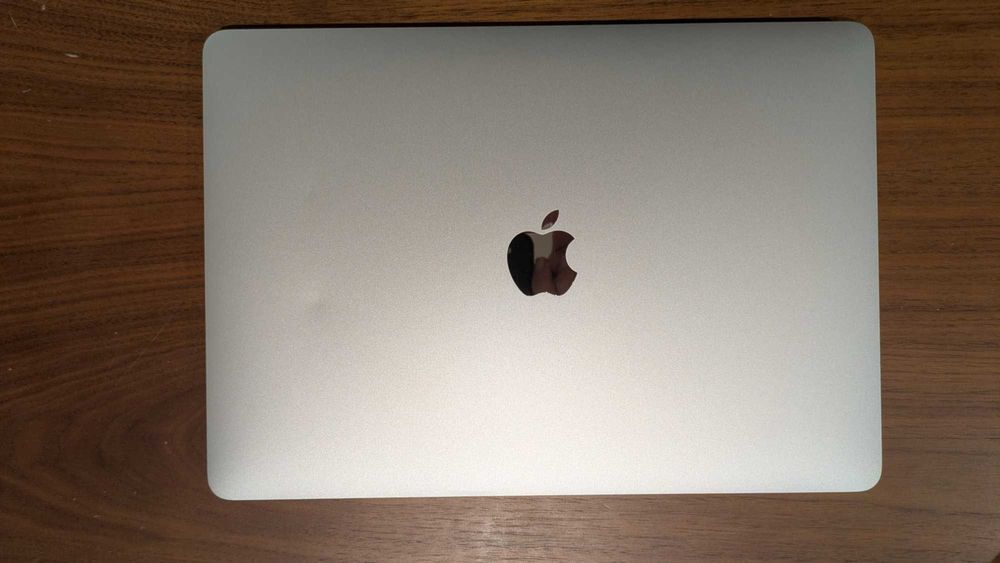 Mac Book Air M1 [2021] - 8Gb/256Gb