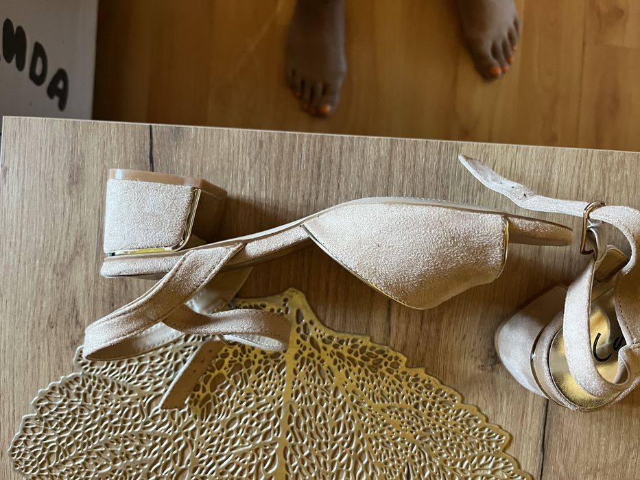 Sandaly damskie rozmiar 38