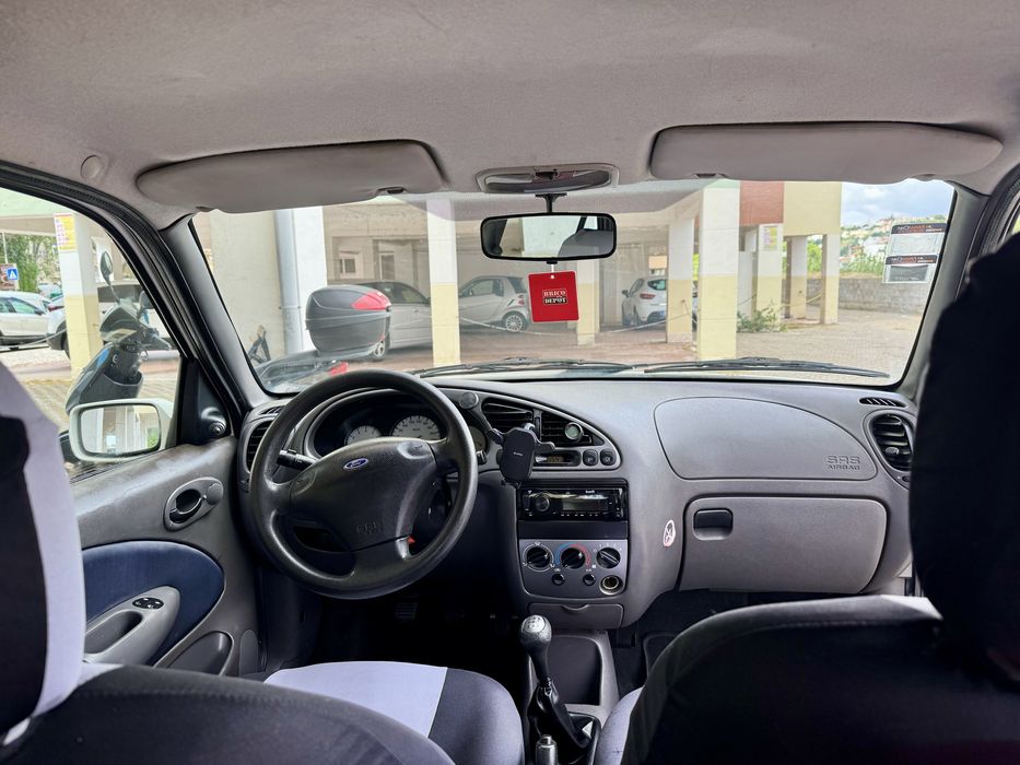 Ford Fiesta MK4 2001