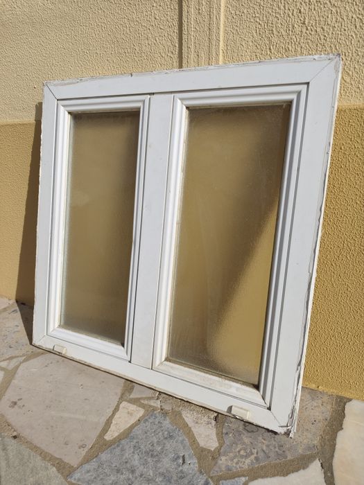Janela 80x80 vidro fosco / martelado