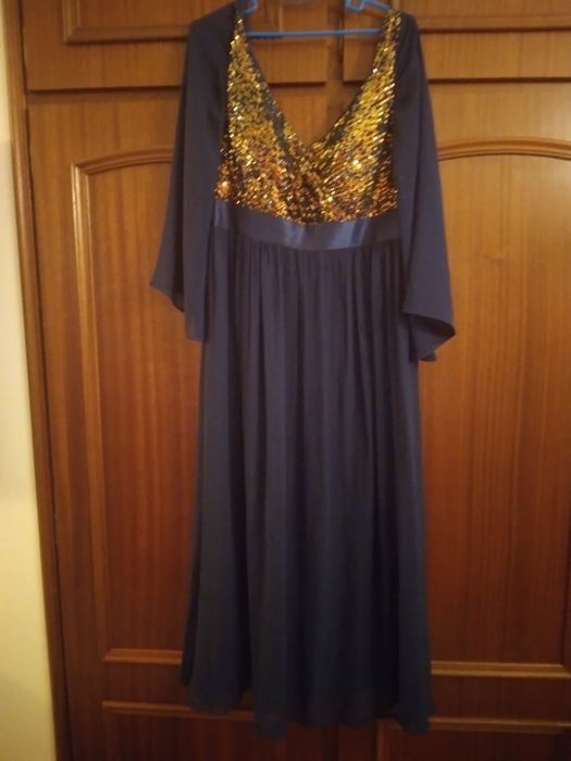 Aproveitar! Vestido lindos de ceremonia nunca usados  novos