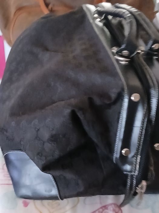 Malas de viagem 1 preta e outra castanha