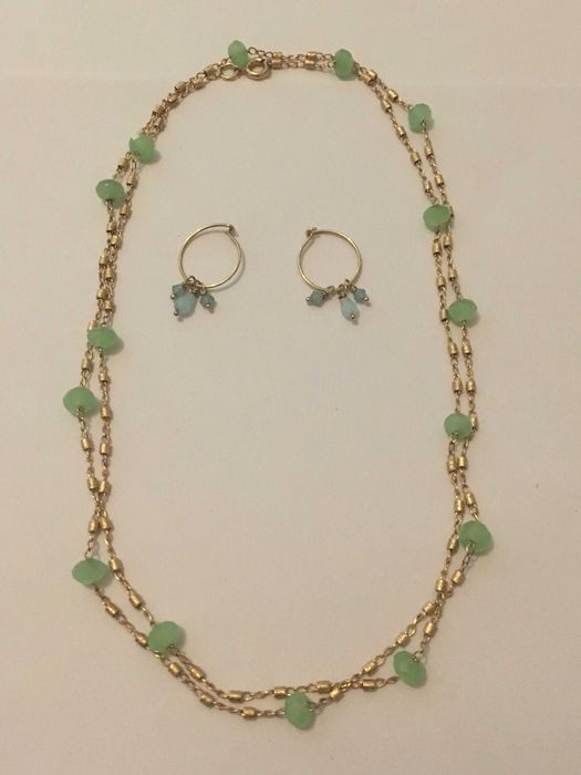 Fio e brincos em aço com banho de ouro