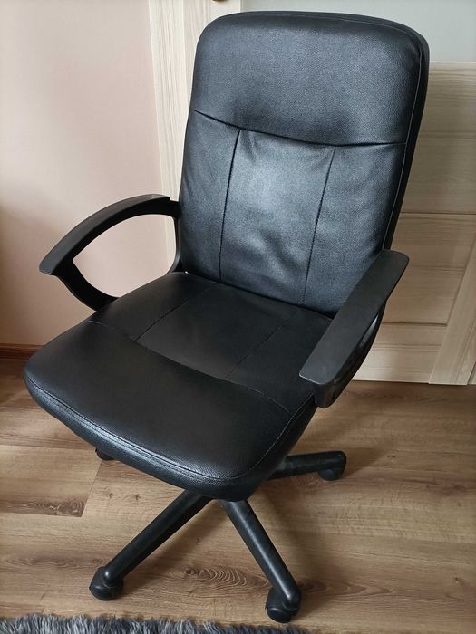 Krzesło fotel z dodatkami